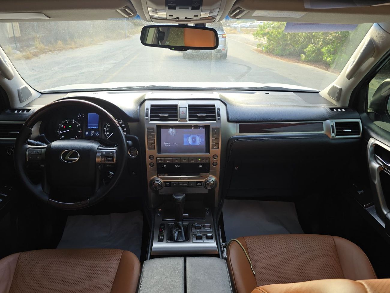 Lexus GX460 Platinum 4.6L LEXUS GX-460 GCC 2017 ORGINAL PAINT // V8 // FULL OPITION // PERFECT CONDITION