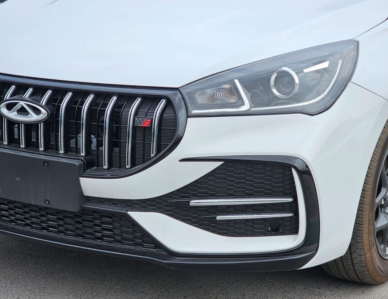 شيري ازيرو5 STANDARD || 1.5L PETROL V4 | FABRIC SEATS | KEY START | RAER PARKING SENSOR (CODE # TARZ)