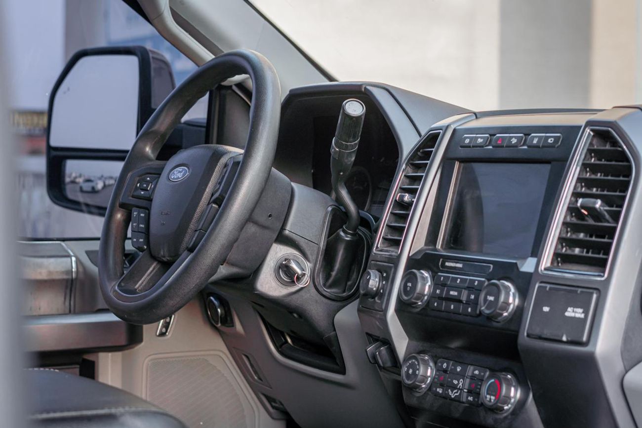 Ford F 350 SUPER DUTY XLT