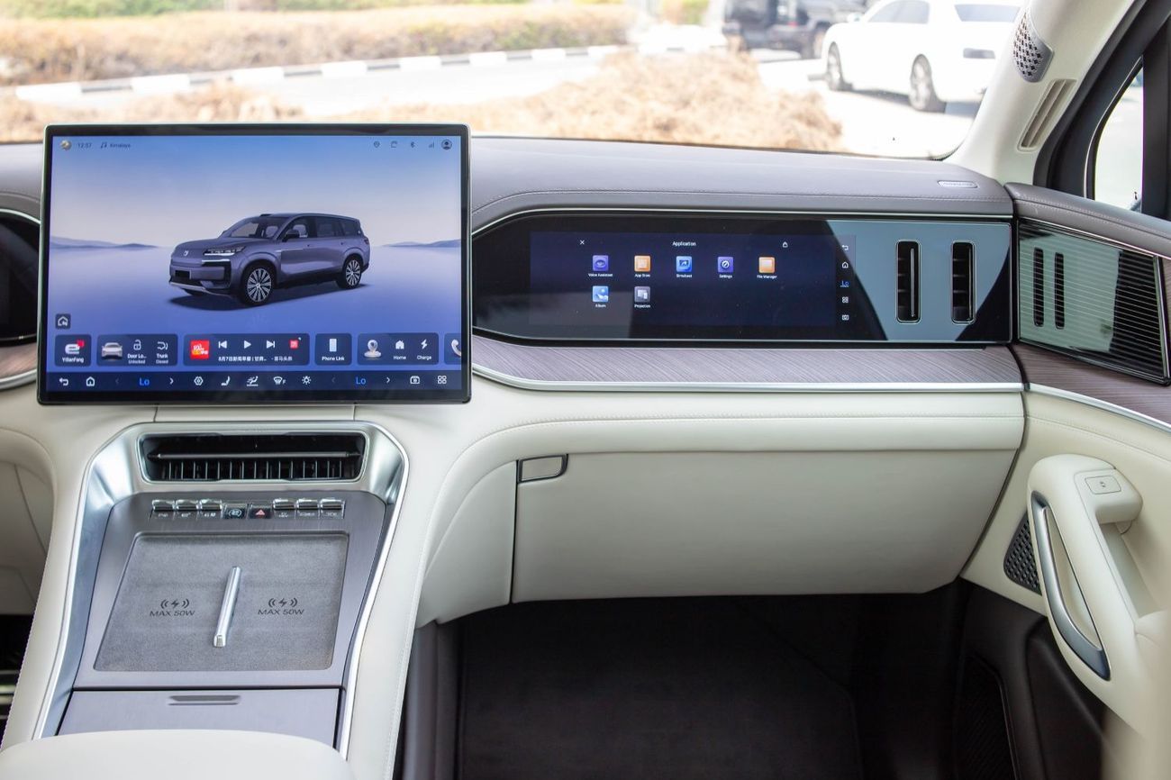 Denza N9 Premium Denza N9 Prestige 2025