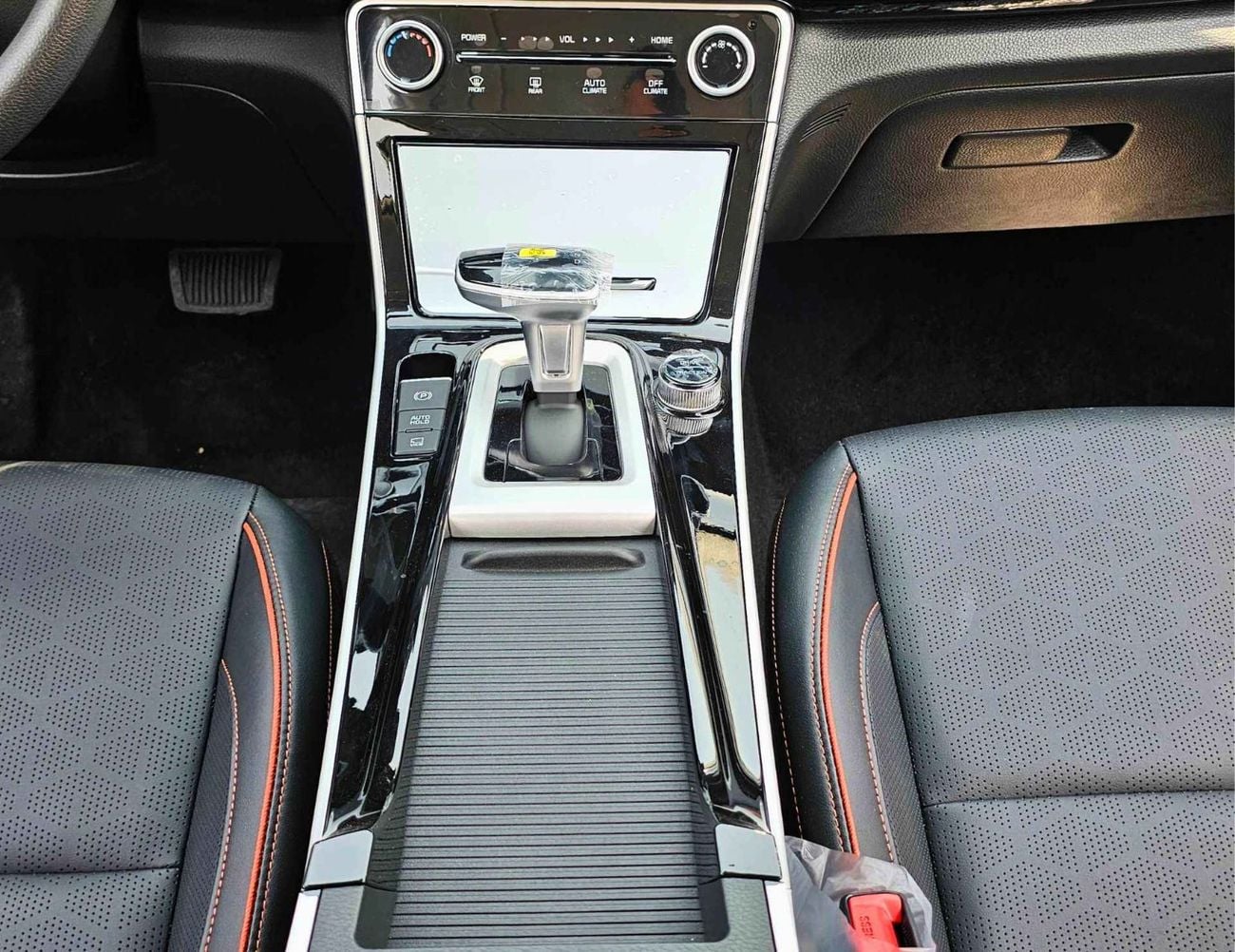 Kia Seltos CVT LUXURY DUAL TONE WITH BLACK ROOF || 1.5L V4 PETROL | PANORAMIC ROOF | CHINES SPECS (CODE#KSLL)