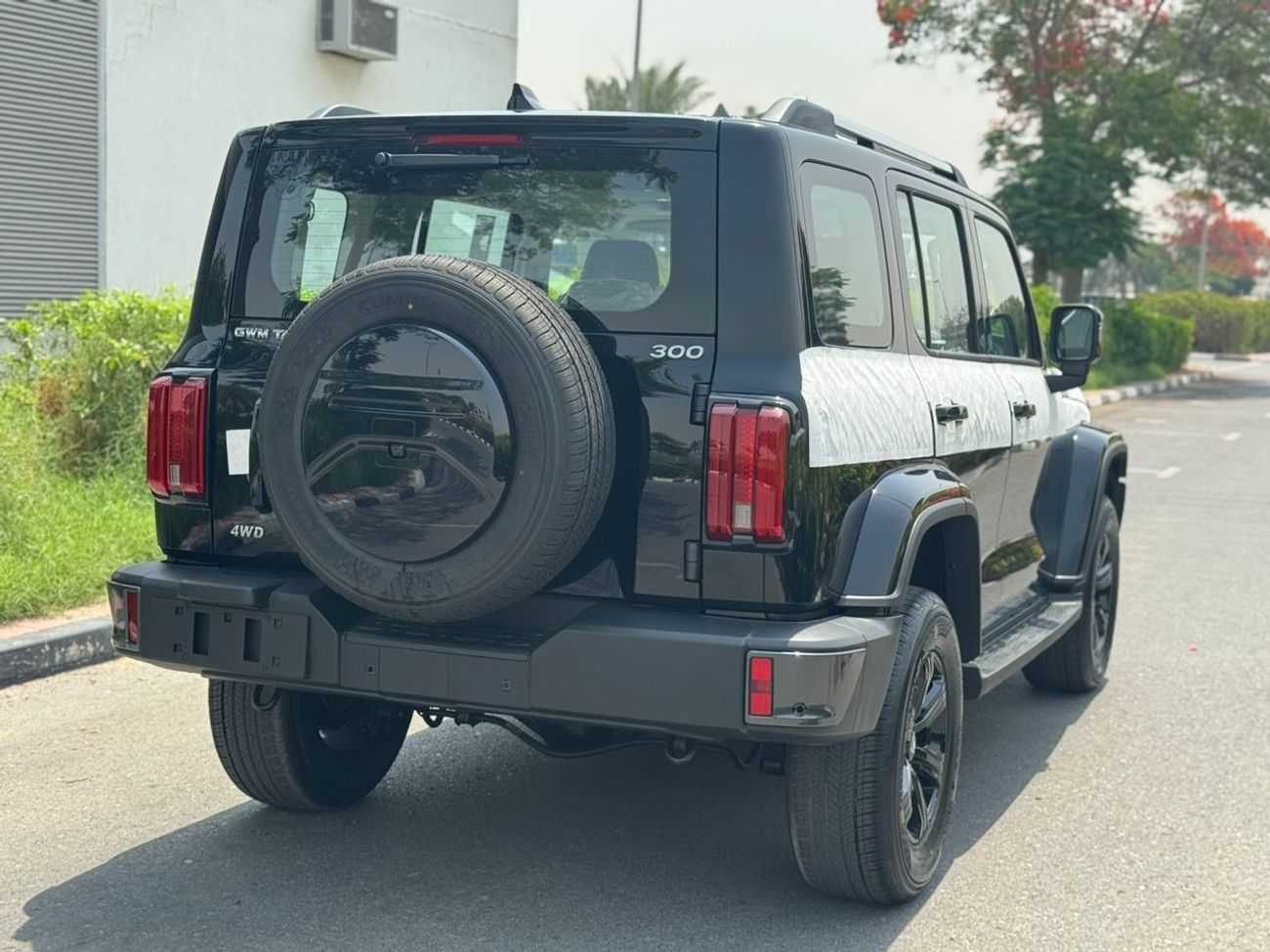 تانك 300 2.0L PETROL AUTOMATIC TRANSMISSION