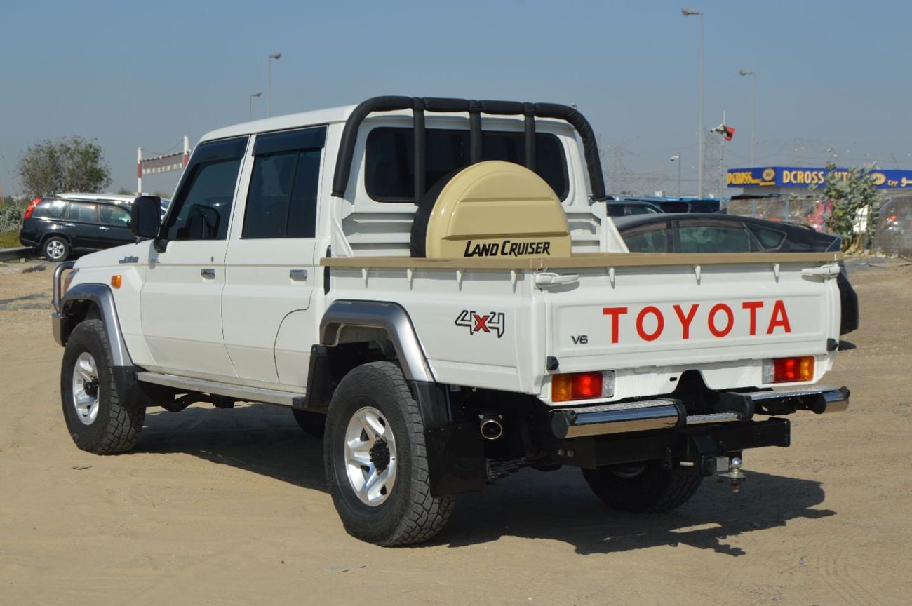Toyota Land Cruiser Pick Up Double Cabin  Left Hand Drive Engine:  V6