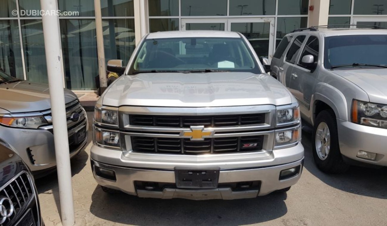 Chevrolet Silverado 2014 model Gulf specs clean car