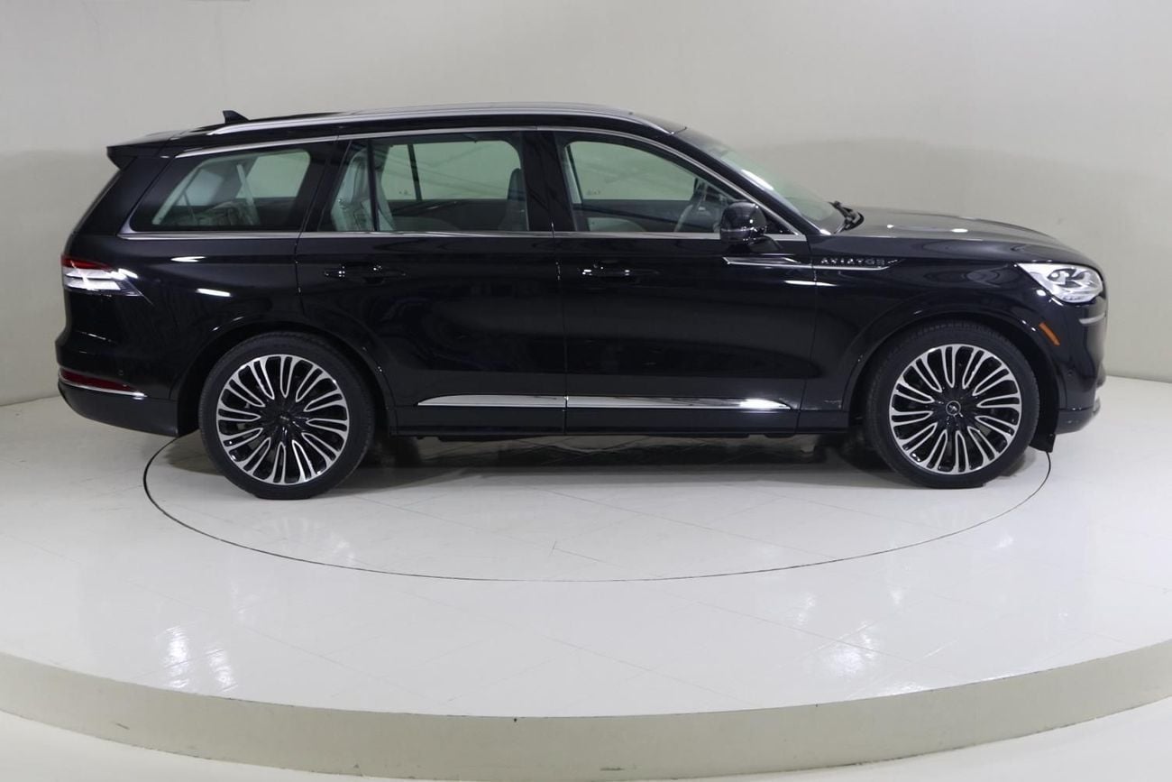Lincoln Aviator Presidential 3.0L AVI923 / FREE Insurance + Registration / AL TAYER MOTORS / AL QOUZ SHOWROOM