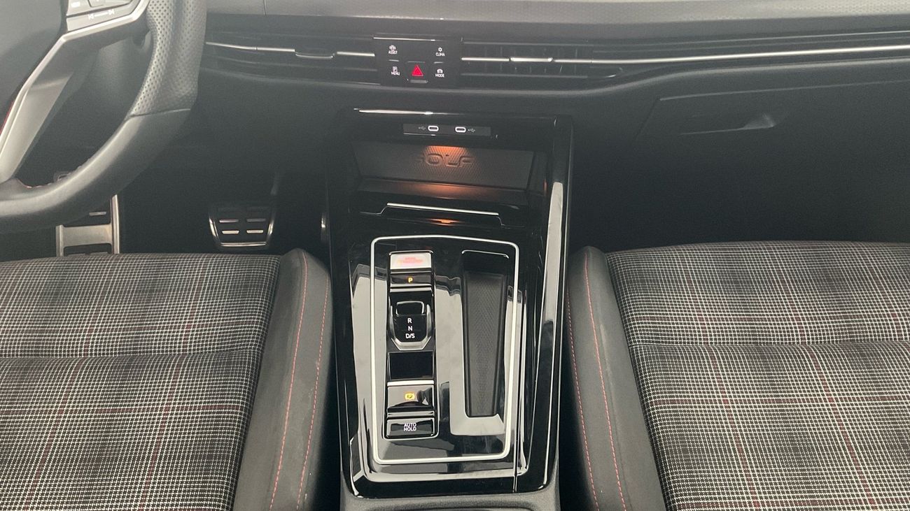 فولكس واجن جولف GTI - Cloth | upto AED 20,000 Ramadan Discount | شامل الضمان | 0 ﺪﻔﻋﺓ ﺃﻮﻟﻯ