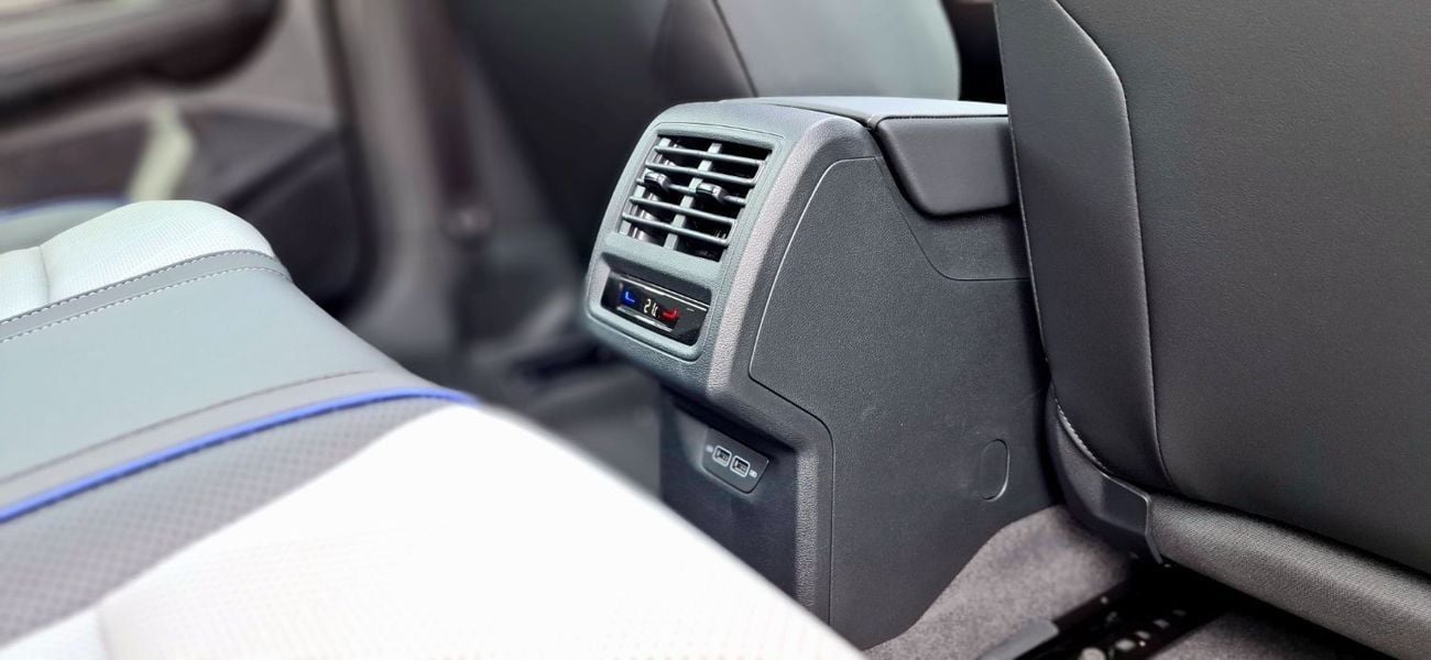 فولكس واجن جولف golf r line 1.5l turbo 2025