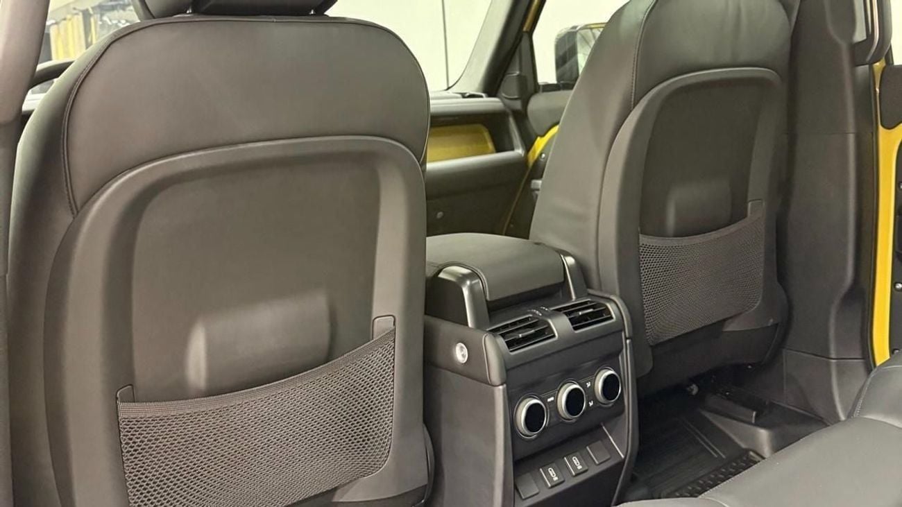 Land Rover Defender Trophy Edition V6 | GCC Specs | 5-Year Warranty & Service Contract