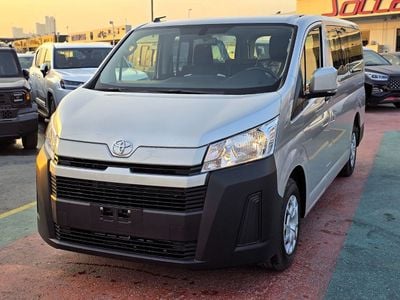 Toyota Hiace Toyota Hiace Std Roof Newshap 2.8l Diesel M/T 15 Seats White Color 2025 Model