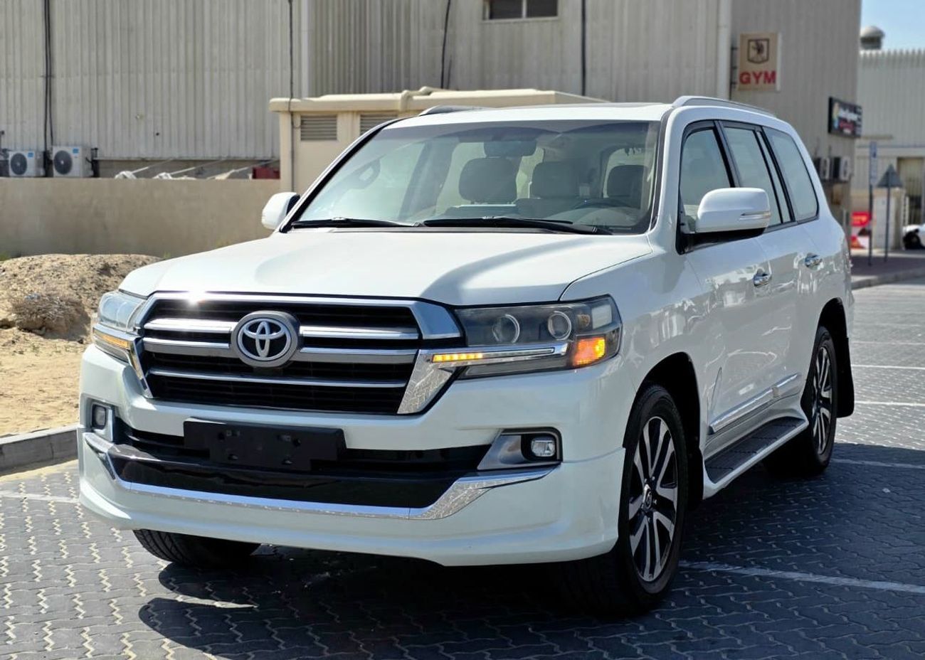 Toyota Land Cruiser GXR 4.0L (271 HP) 4WD