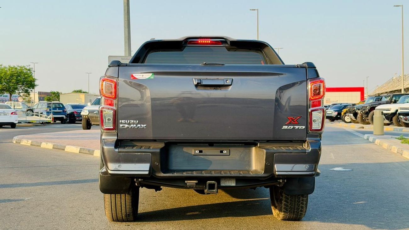 إيسوزو D ماكس X-TERRAIN | HEAVY OFF-ROAD FRONT BUMPER | PUSH START | REAR VIEW CAMERA | AT | 3.0L DIESEL | POWER S