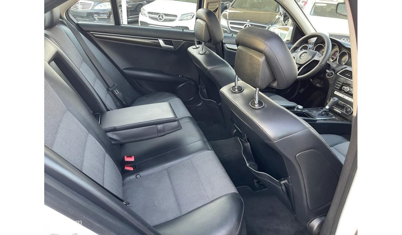Mercedes-Benz C 200 Std Mercedes C200_Gcc_2013_Excellent_Condition _Full option