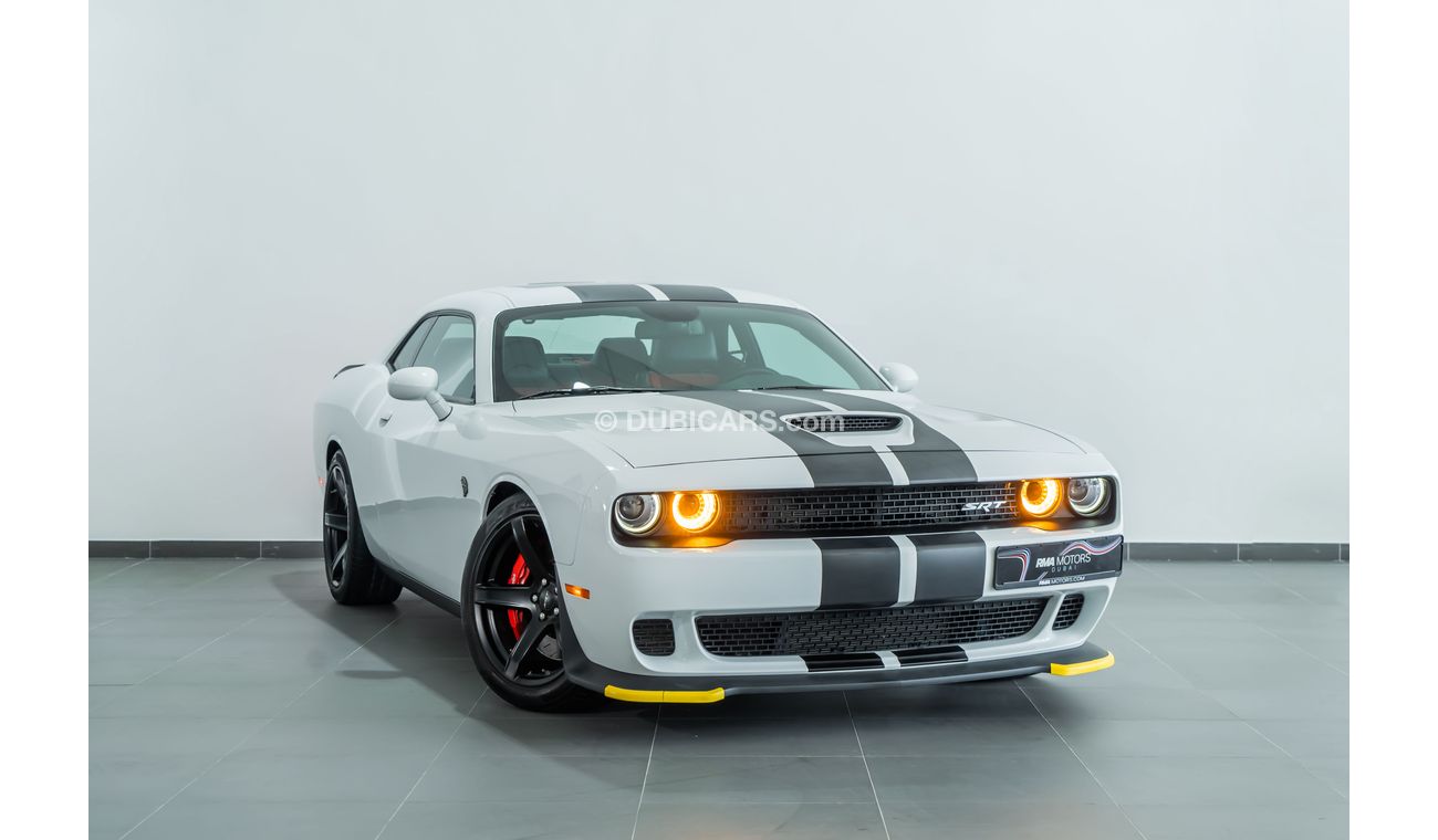 Dodge Challenger 2017 Dodge Challenger Hellcat 707Bhp / Manual Transmission / Extended Dodge Warranty & Service  Pack