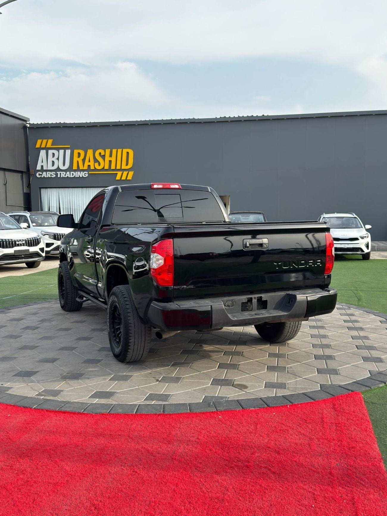 Toyota Tundra Std 5.7L