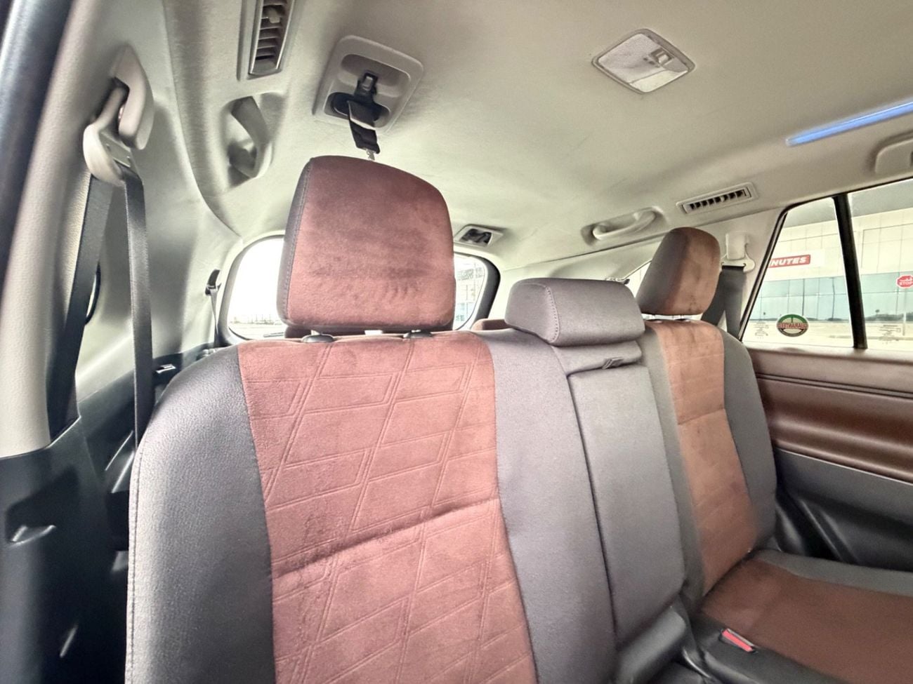 تويوتا إينوفا 2.0L HyCross 7S Hybrid