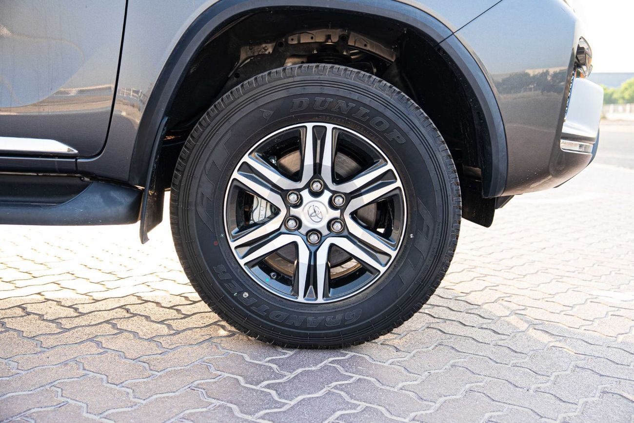 تويوتا فورتونر 2024 Toyota Fortuner HI 2.7 - Grey Mettalic Inside Quartz | Export Only