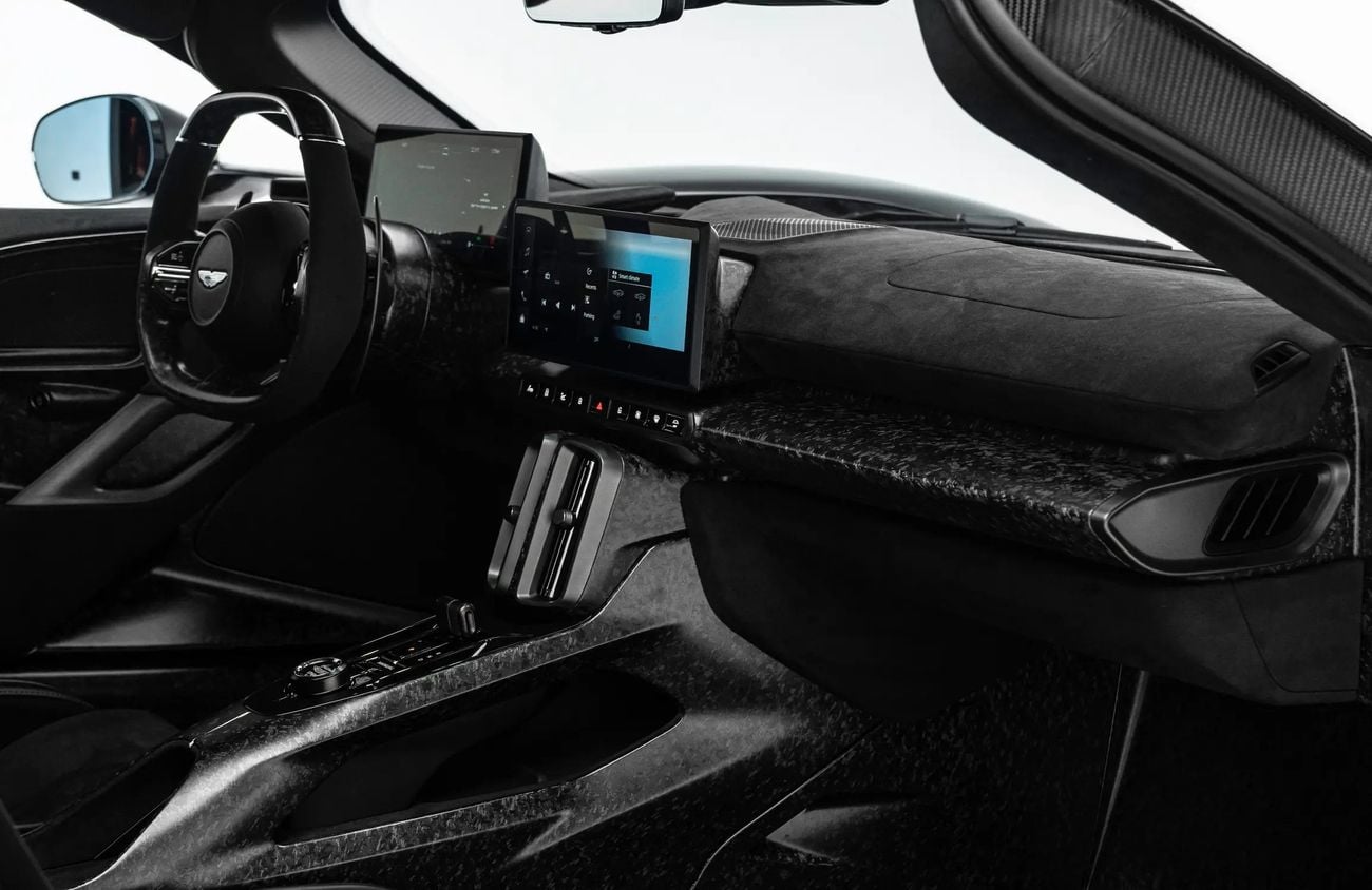 Aston Martin Valhalla 4.0L V8 Twin-Turbo Engine + eMotors