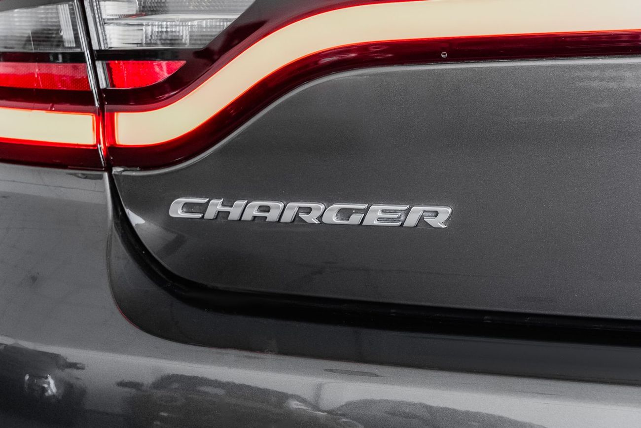 Dodge Charger SRT Hellcat 6.2L (707 HP)