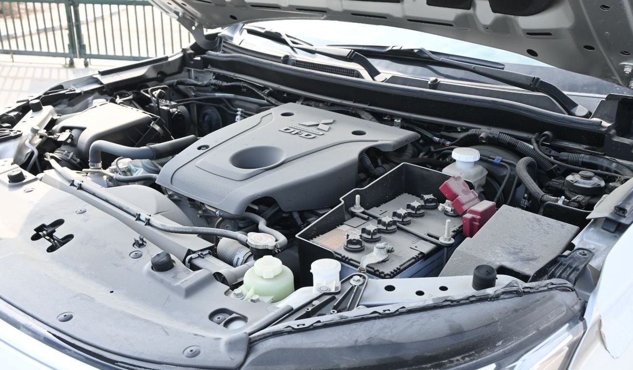 Mitsubishi Montero MITSUBISHI PAJERO SPORT 2.4L DIESEL AT HIGH LINE