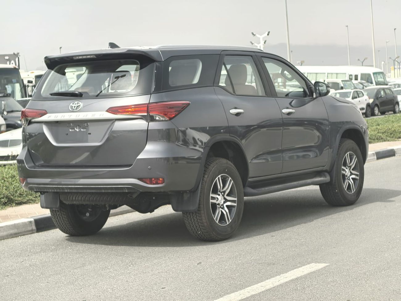 Toyota Fortuner EXR FORTUNER,2.7L,4X4,MANUAL AC,ROOF RACK,REAR VEIW CAMERA,17''AW,A/T,2026MY( FOR EXPORT ONLY)