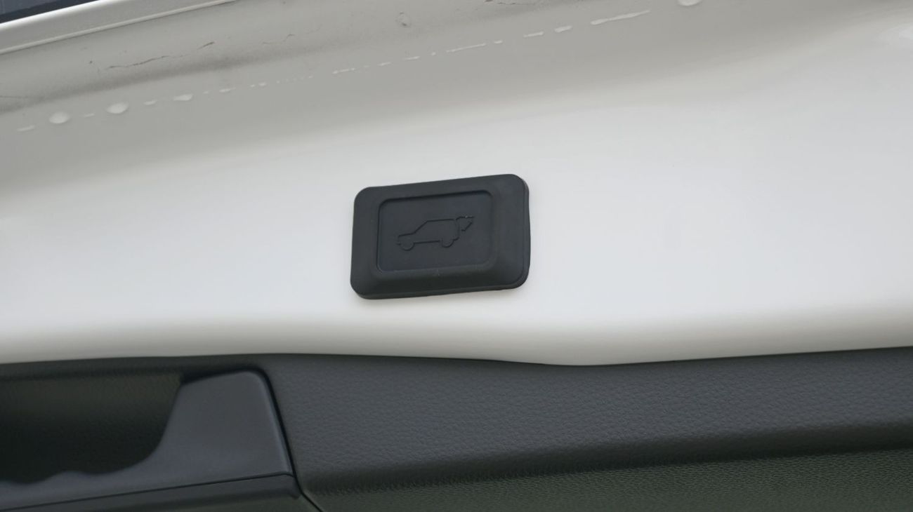 تويوتا راف ٤ 2.5L (2WD) EX