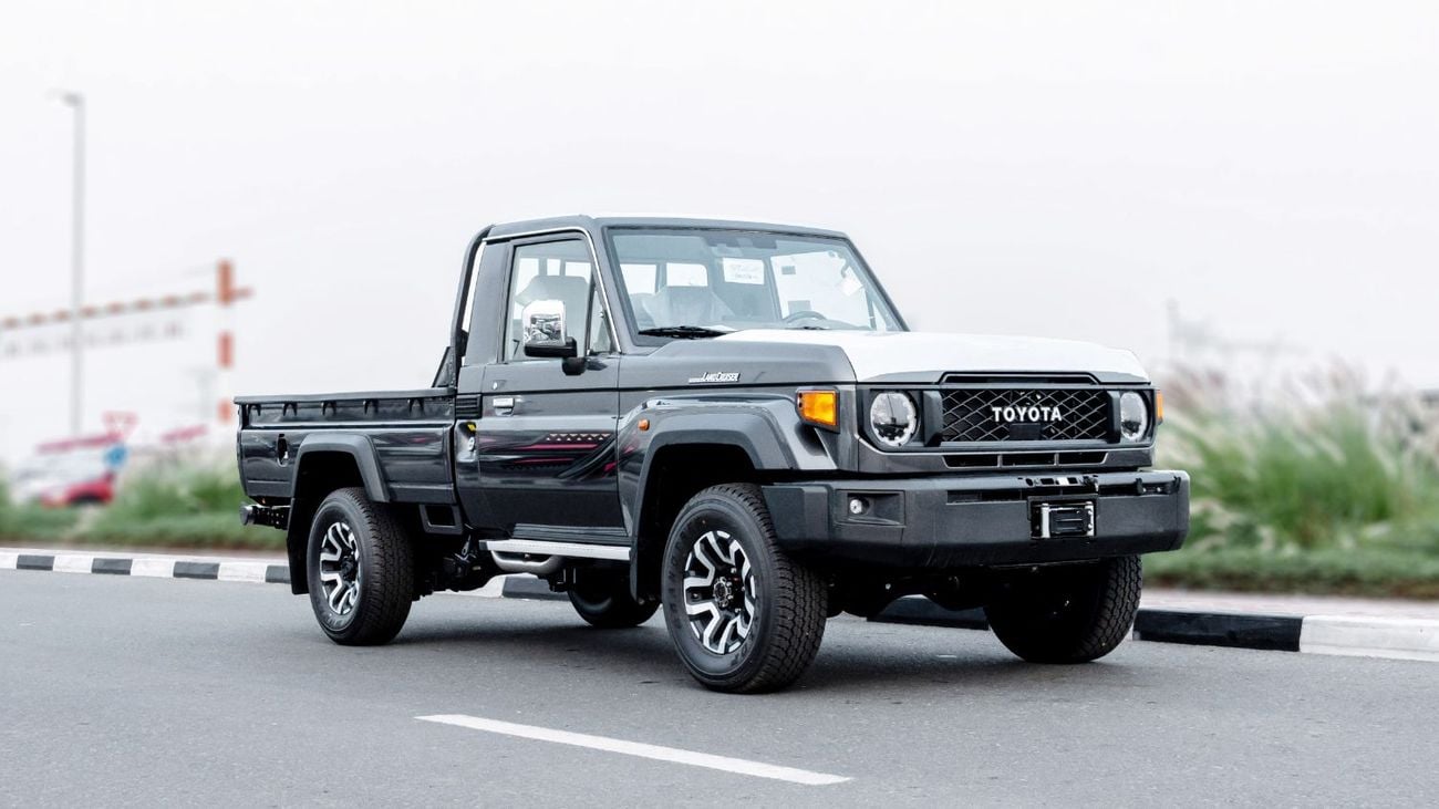 Toyota Land Cruiser Pick Up 2026 Toyota Land Cruiser LC79 4.0L AT Petrol Full Option (Gray-Brown)
