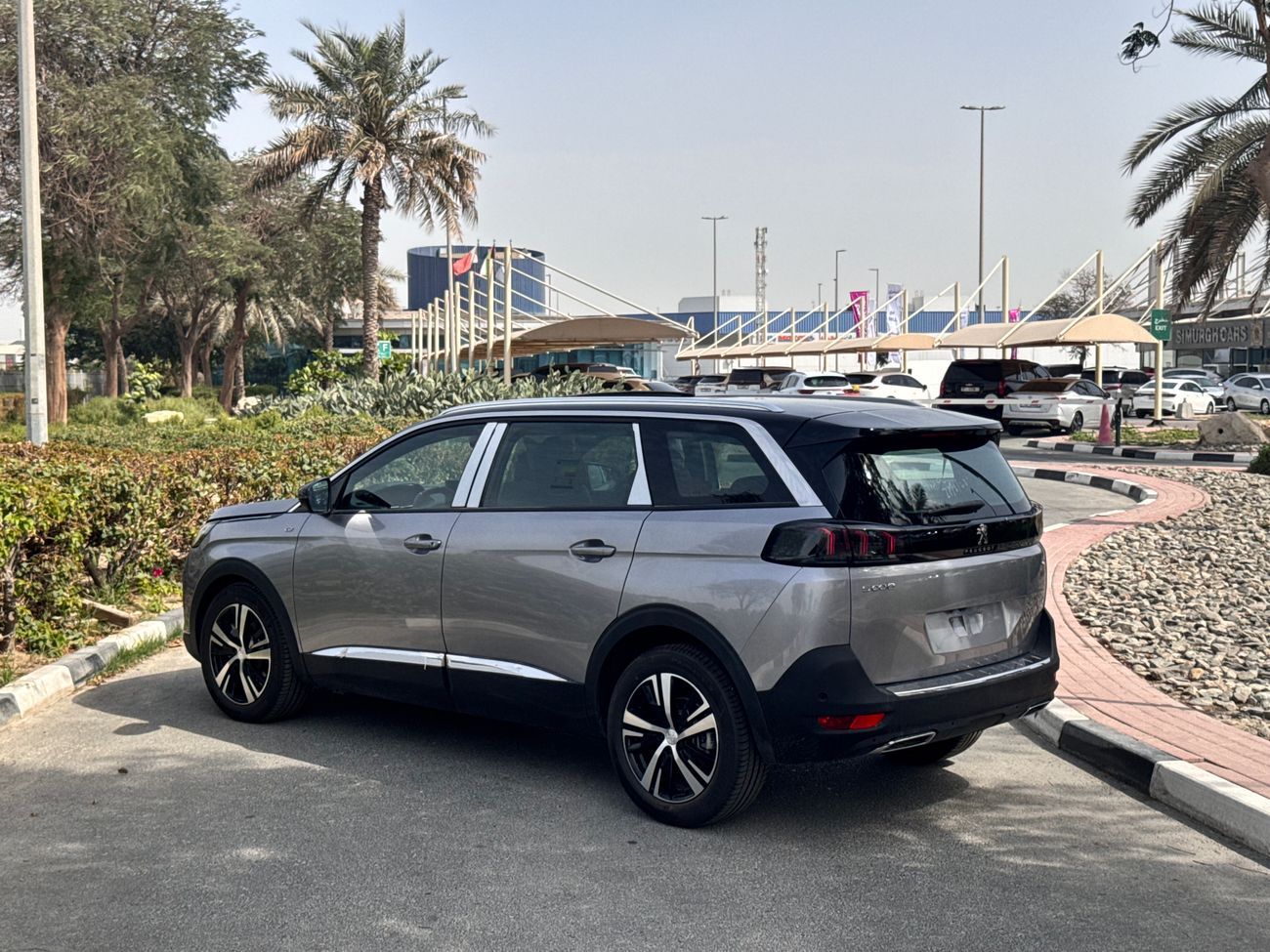 بيجو 5008 2025 PEUGEOT 5008 GT 1.6L CUV FWD 7-Seats 5Doors brand new 0km