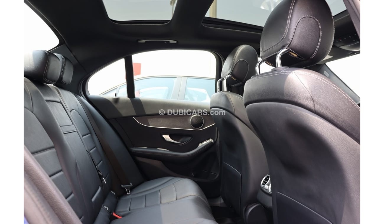 Mercedes-Benz C 300 Std Mercedes-Benz C300 / Canadian / 2021 /