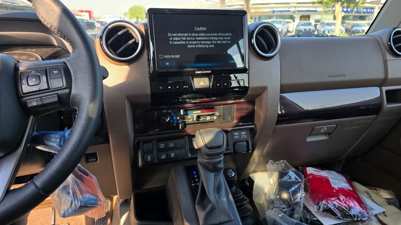 تويوتا لاند كروزر 70 LC76 LX LX 2.8L