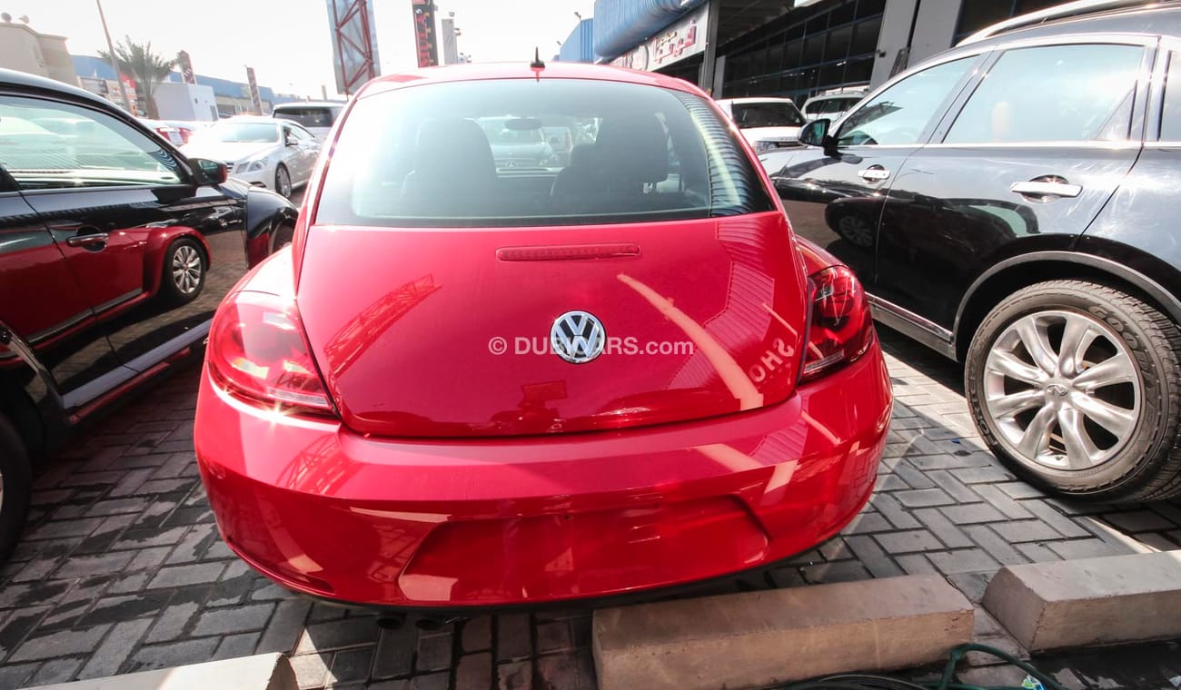 Used Volkswagen Beetle 2014 for sale in Dubai 12075