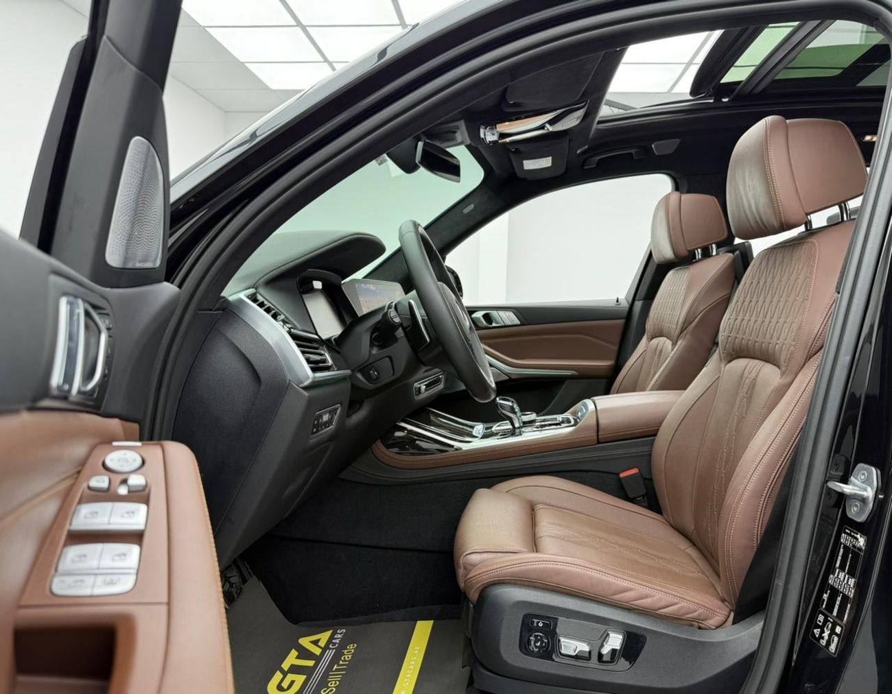 BMW X7 M50i 4.4L (530 HP) 2019 BMW X7 M50i, 2026 BMW Warranty, Full BMW Service History, 7 Seater, Excellen