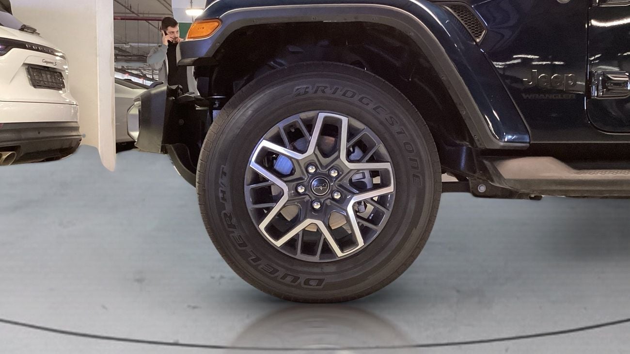 Jeep Wrangler SAHARA | Guaranteed Warranty | 0 Down Payment