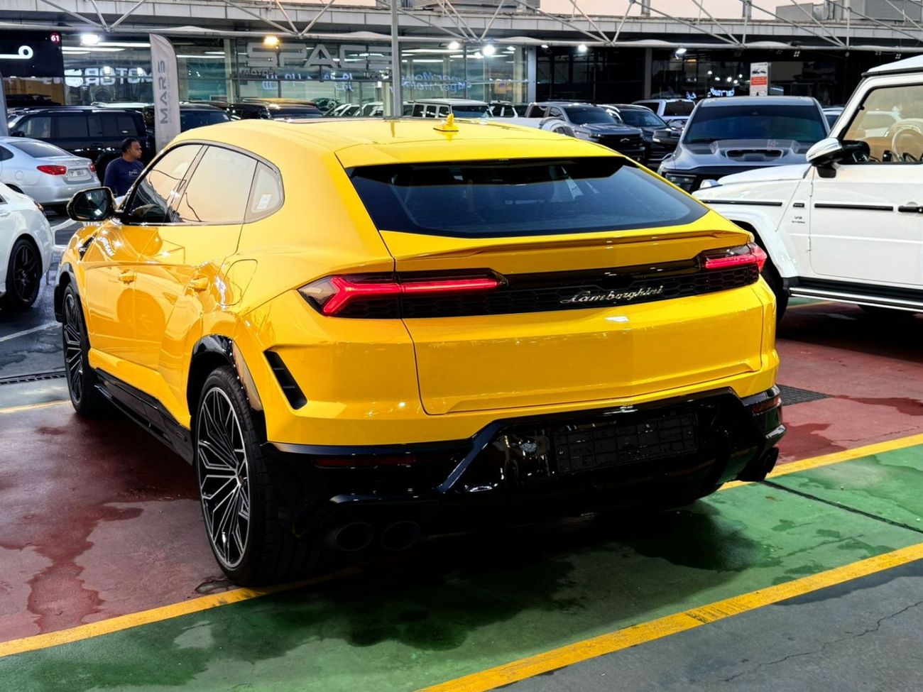 لامبورغيني اوروس STD 4.0T V8