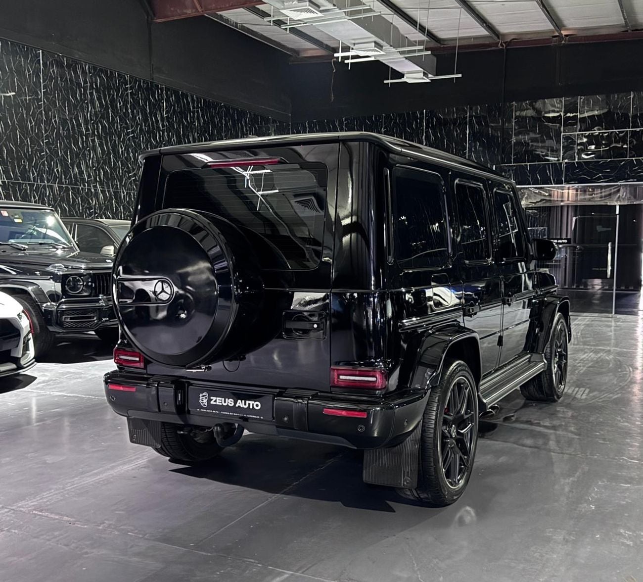 مرسيدس بنز G 63 AMG 4.0L,585hp,AMG SPEEDSHIFT TCT 9-speed