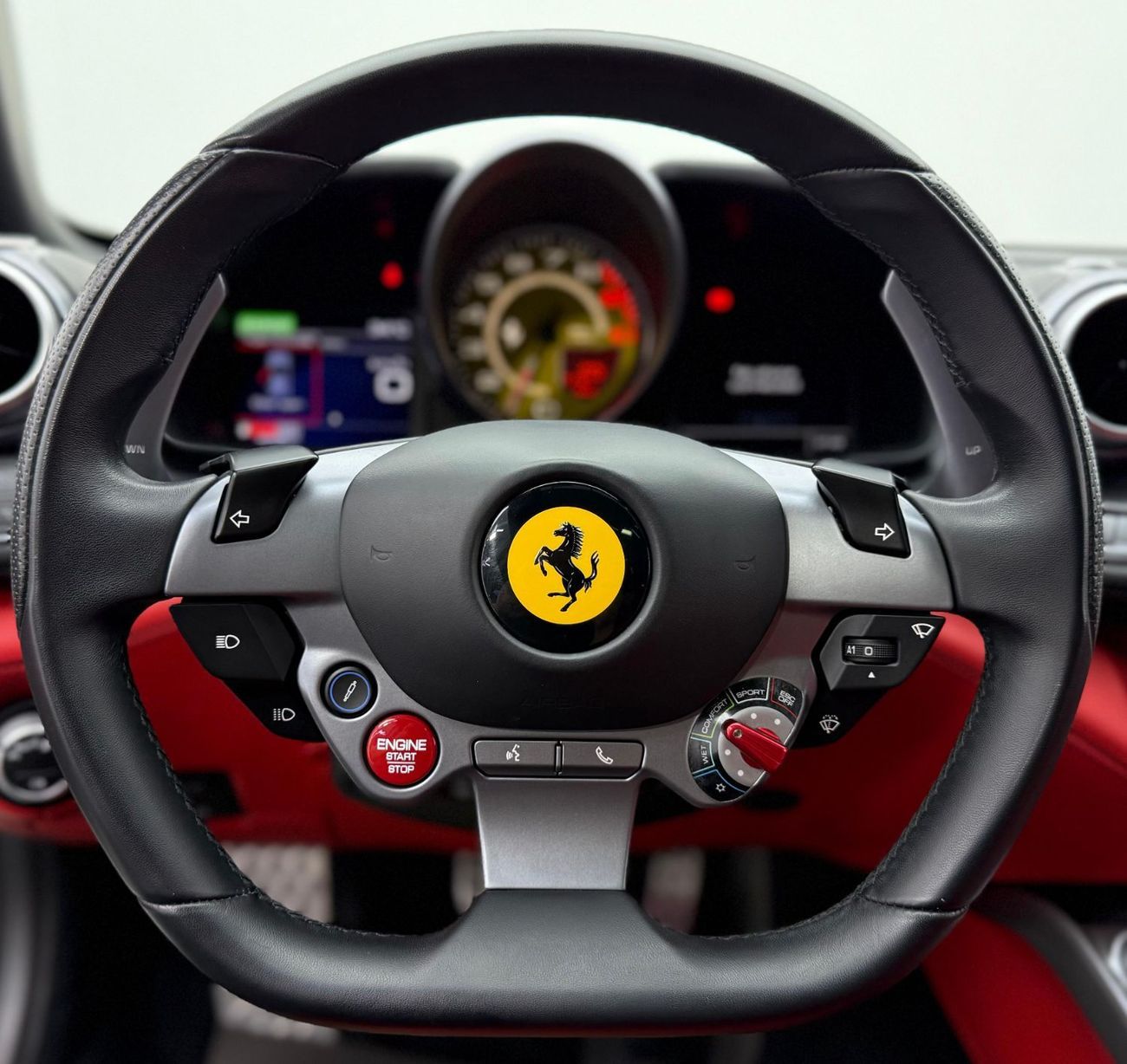 Ferrari GTC4 Lusso 2018 Ferrari GTC4Lusso V12, Warranty, Very Low Km, Excellent Condition, GCC