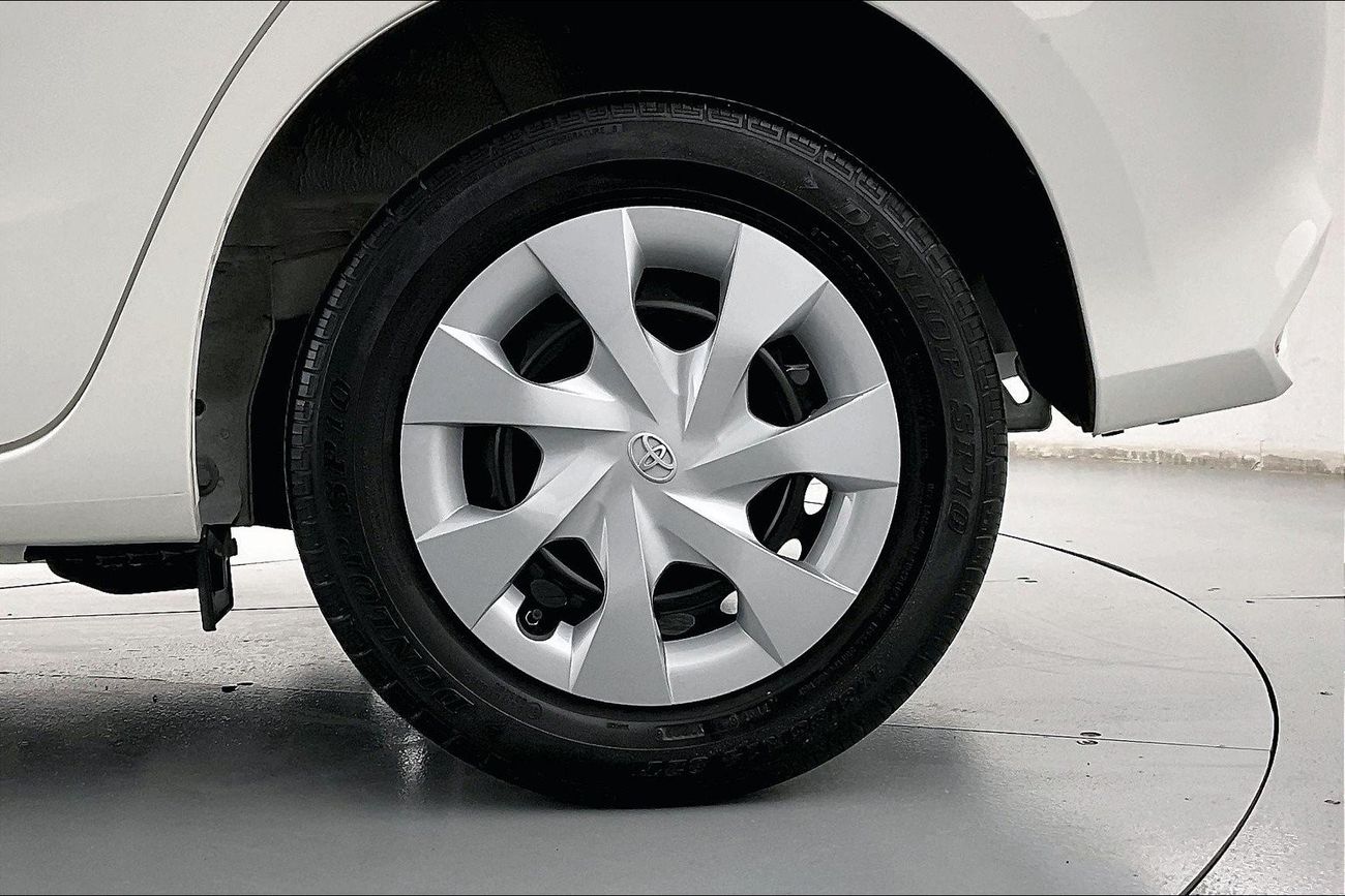 تويوتا يارس SE / E | سنة ضمان مجانية | 0 دفعة أولى | سياسة الإعادة بعد 7 أيام