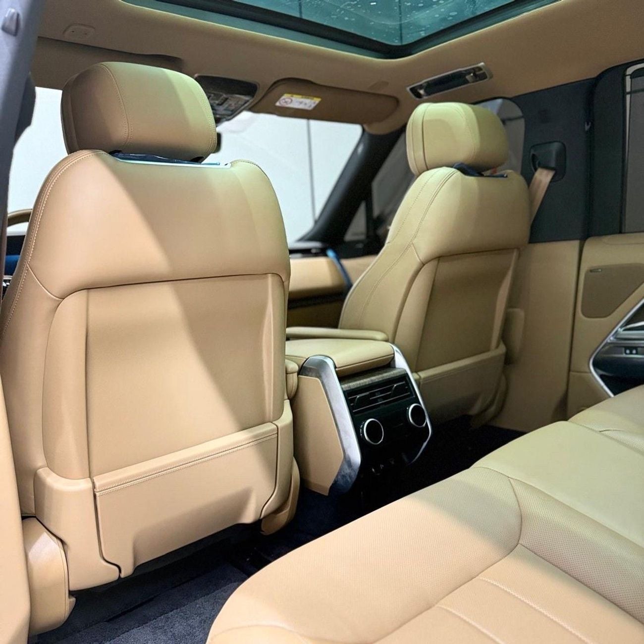 Land Rover Range Rover HSE P530 Land Rover Range Rover 2023 GCC specs