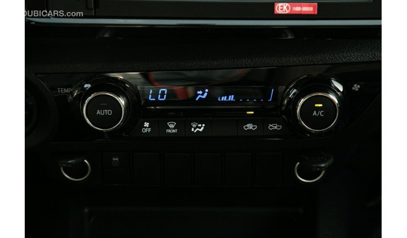 تويوتا هيلوكس 2.4L Diesel M/T 4x4 Wide Body with Auto A/C, Media Player and Power Windows