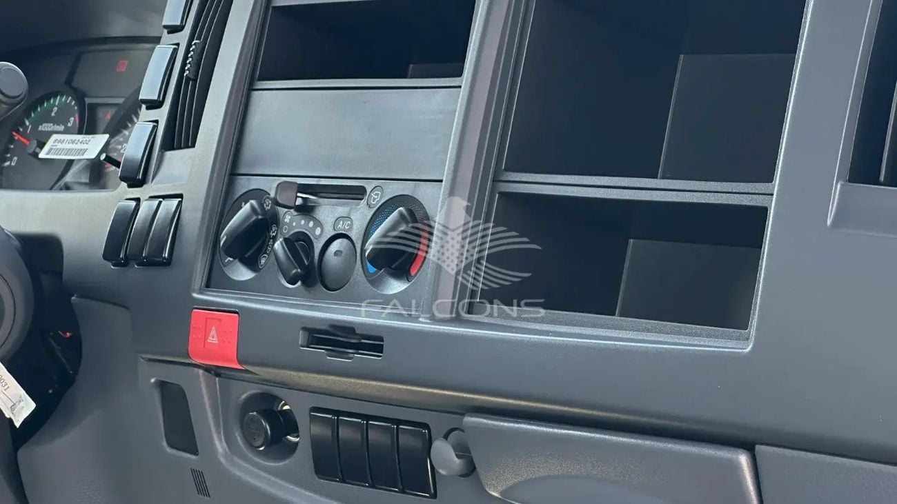 Isuzu FSR ISUZU/FSR/ 8.3L 33N CHASSIS MT