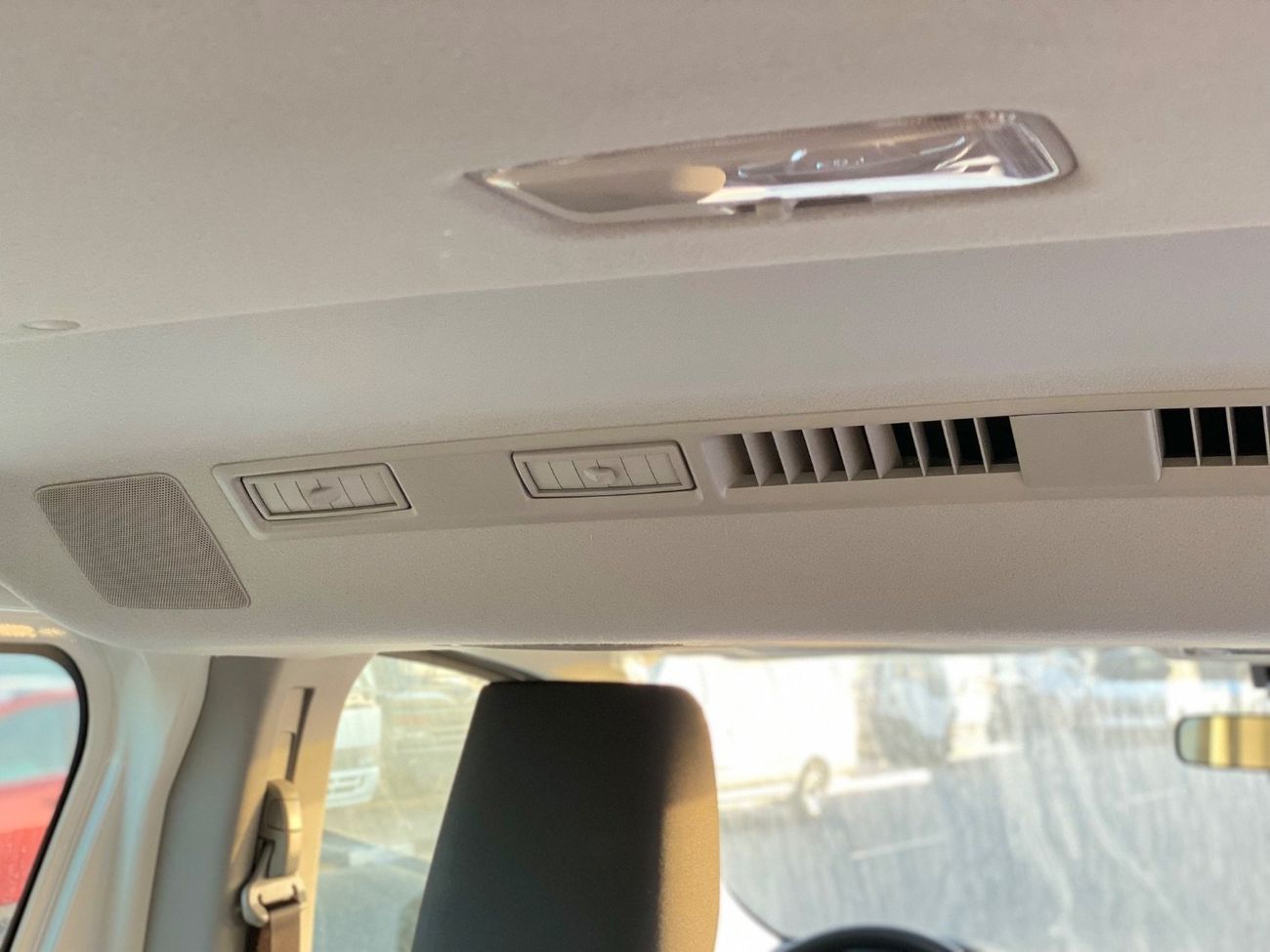 تويوتا هاياس Commuter Standard 2.8L