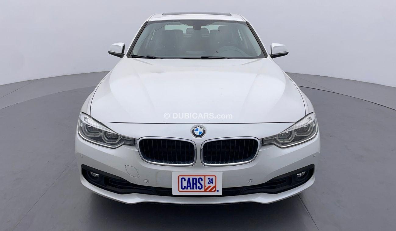 بي أم دبليو 318i EXCLUSIVE 1.5 | بدون دفعة مقدمة | اختبار قيادة مجاني للمنزل