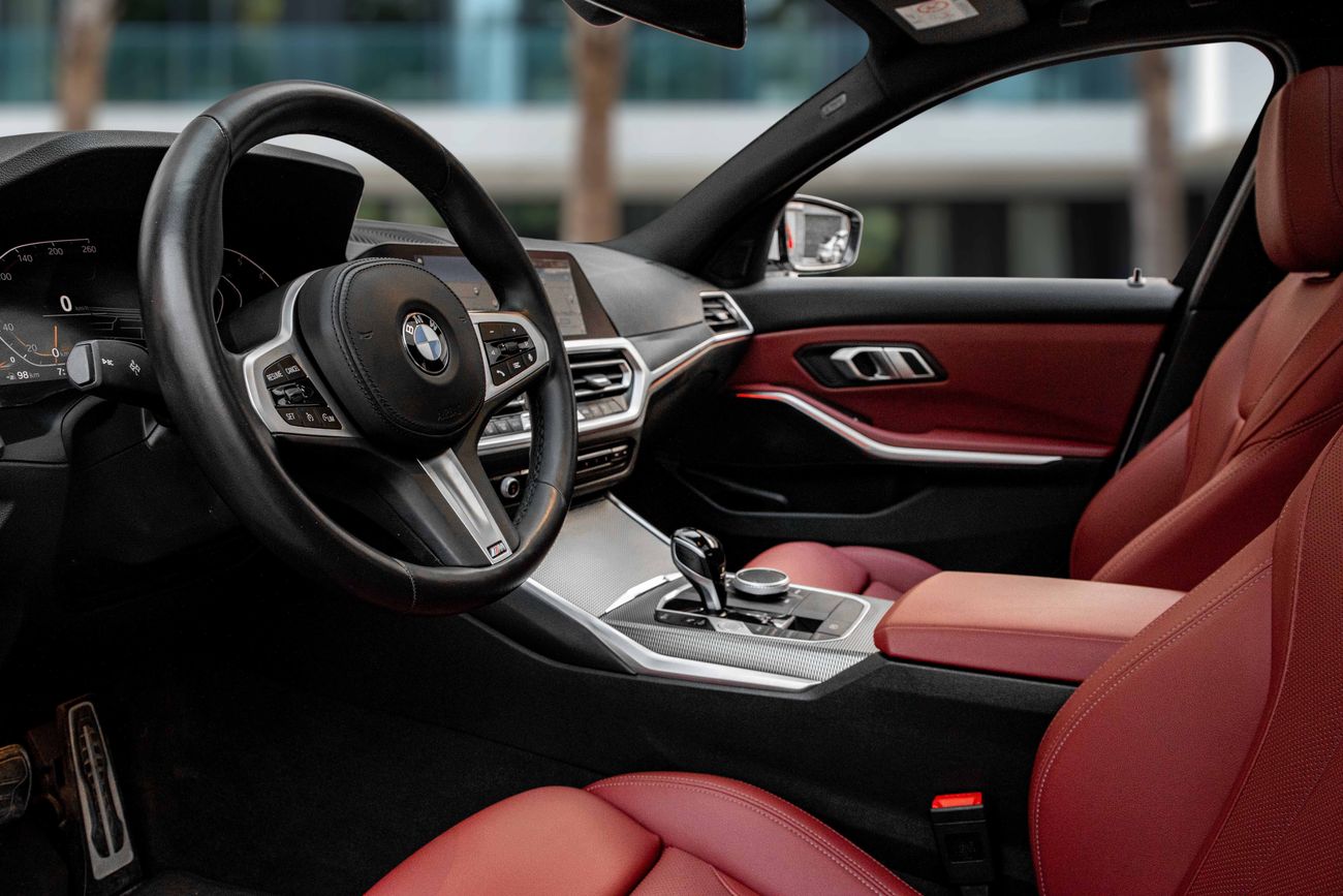 BMW 330i 330i MSport Saloon | 2,742 P.M | 0% Downpayment | Perfect Condition!