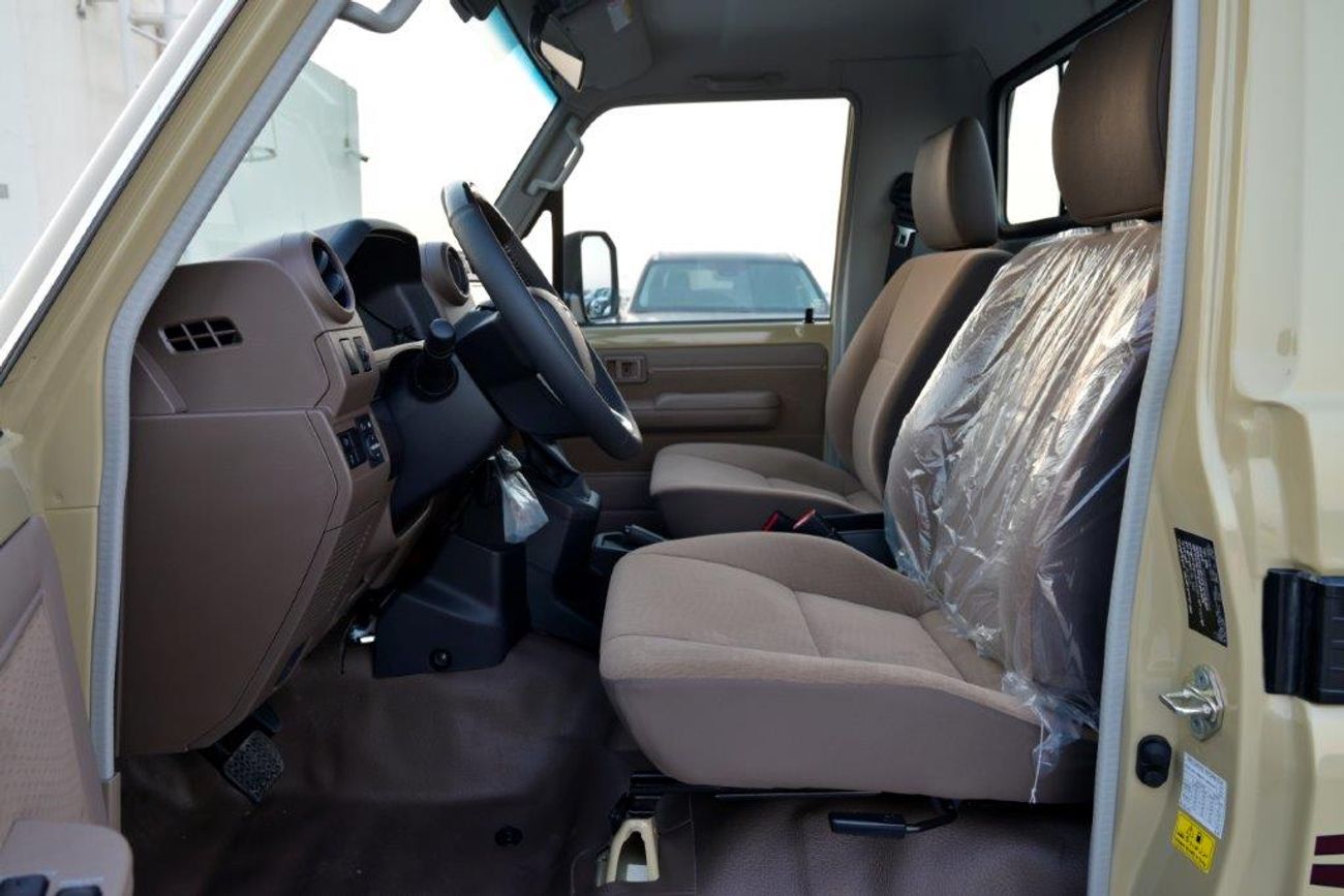 Toyota Land Cruiser Pick Up Single Cab DX 2.8L Automatic