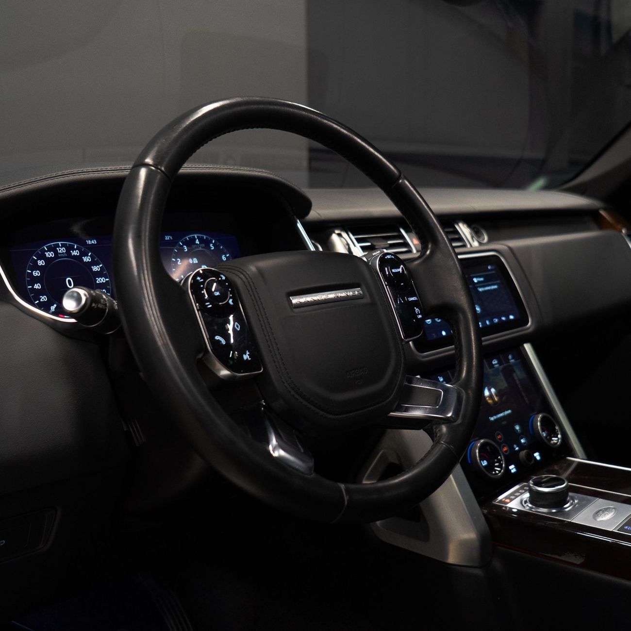 Land Rover Range Rover HSE 3.0L (380 HP) AED 2,778  pm • 0% Downpayment • Range Rover HSE • 1 Year Warranty