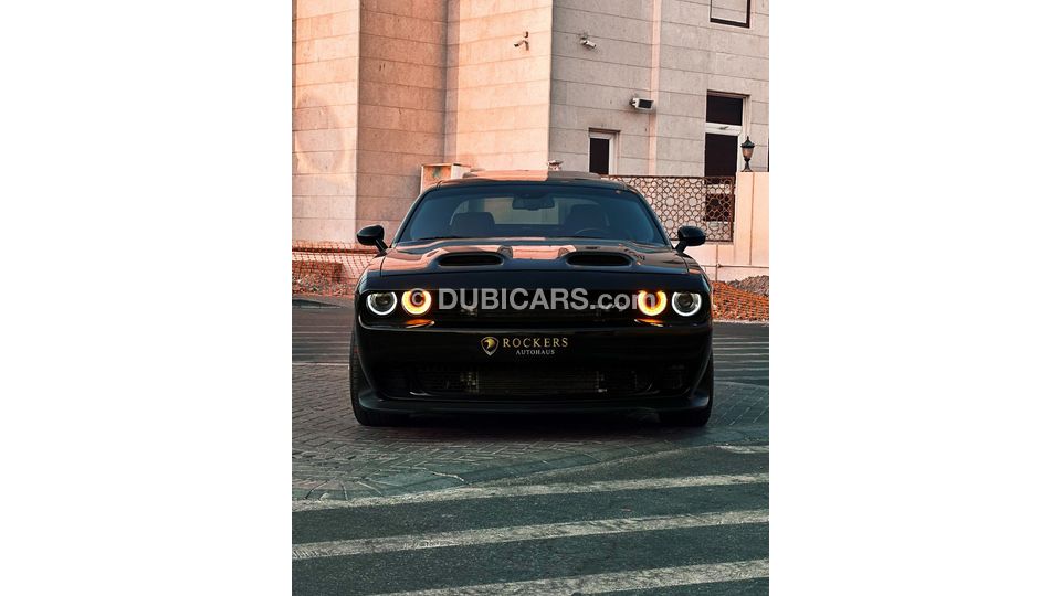 Used Dodge Challenger SRT8 Hellcat 2022 for sale in Dubai 783185