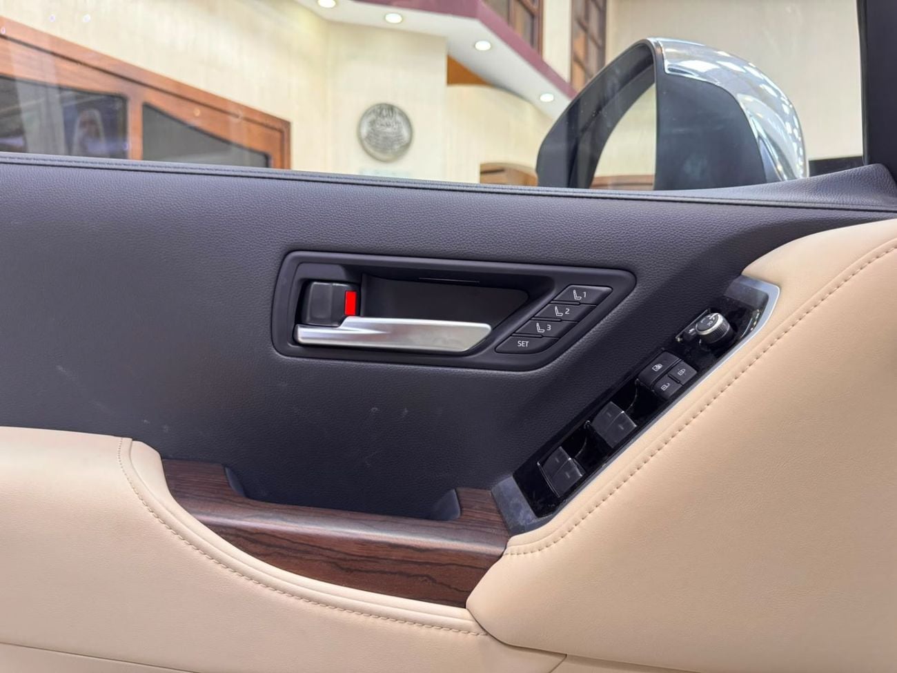 Toyota Land Cruiser VXR