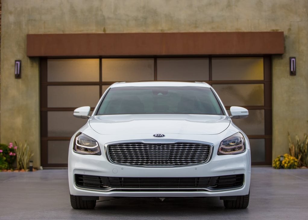 كيا K900 exterior - Front