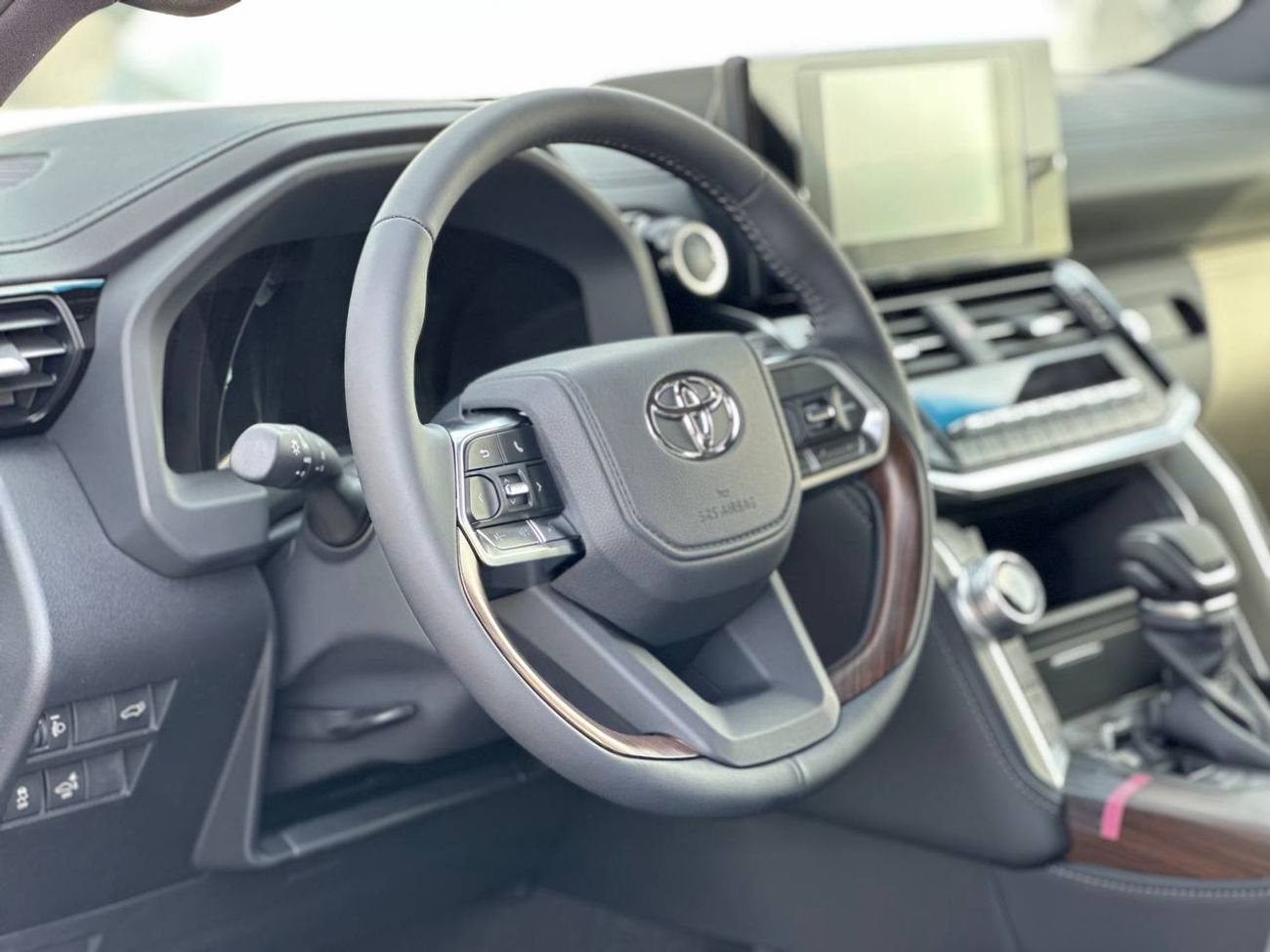 Toyota Land Cruiser GXR 4.0L PTR A/T // 2026 // High Option With Dvd&Back Camera , Sunroof , Leather & Power Seats // Sp