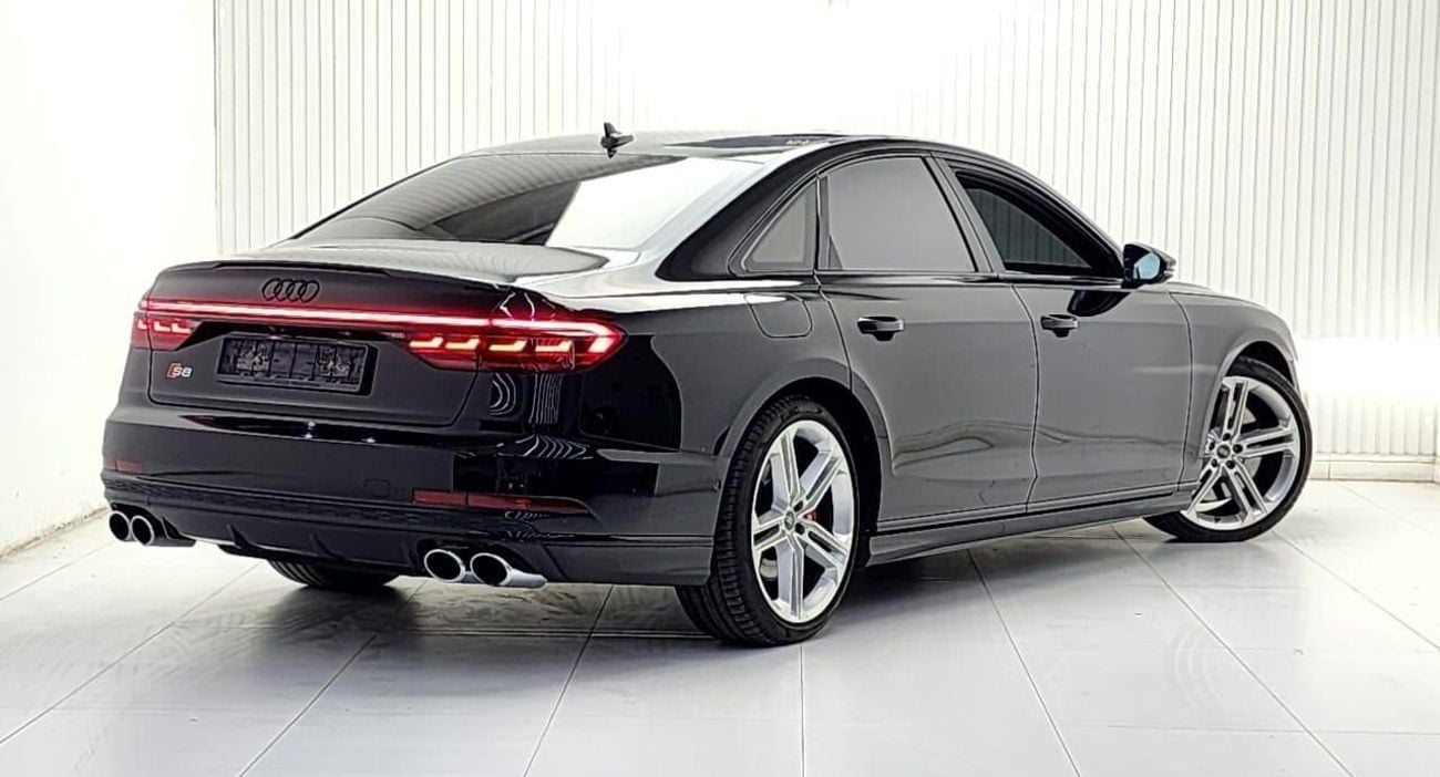 Audi S8 TFSI quattro 4.2L