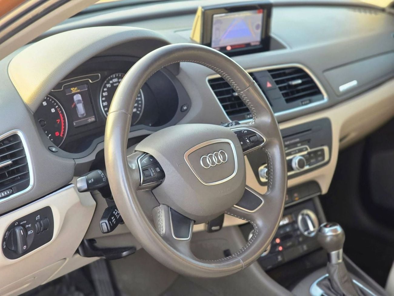 Audi Q3 35 TFSI S-Line 2.0L (180 HP)